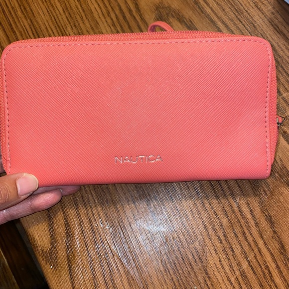 Nautica zipped around wallet - Picture 4 of 7